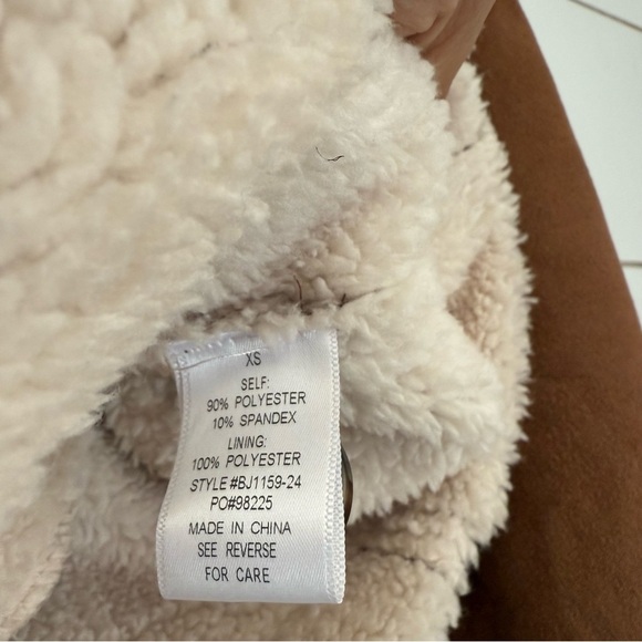 NWOT Altar’d state faux fur coat - Picture 9 of 13